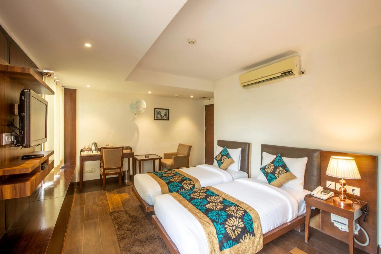 Hotel Arch Plaza - Near Yashobhoomi Convention Centre Dwarka New Delhi Bagian luar foto